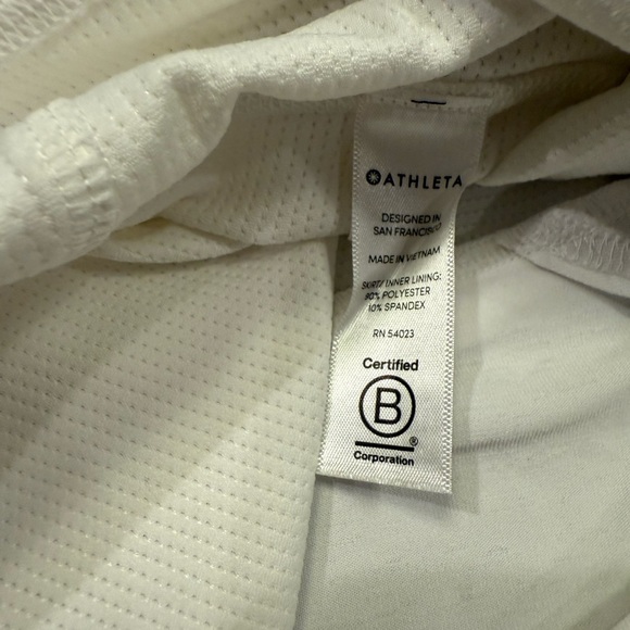 🍄 Athleta white Performance skort - Picture 2 of 16